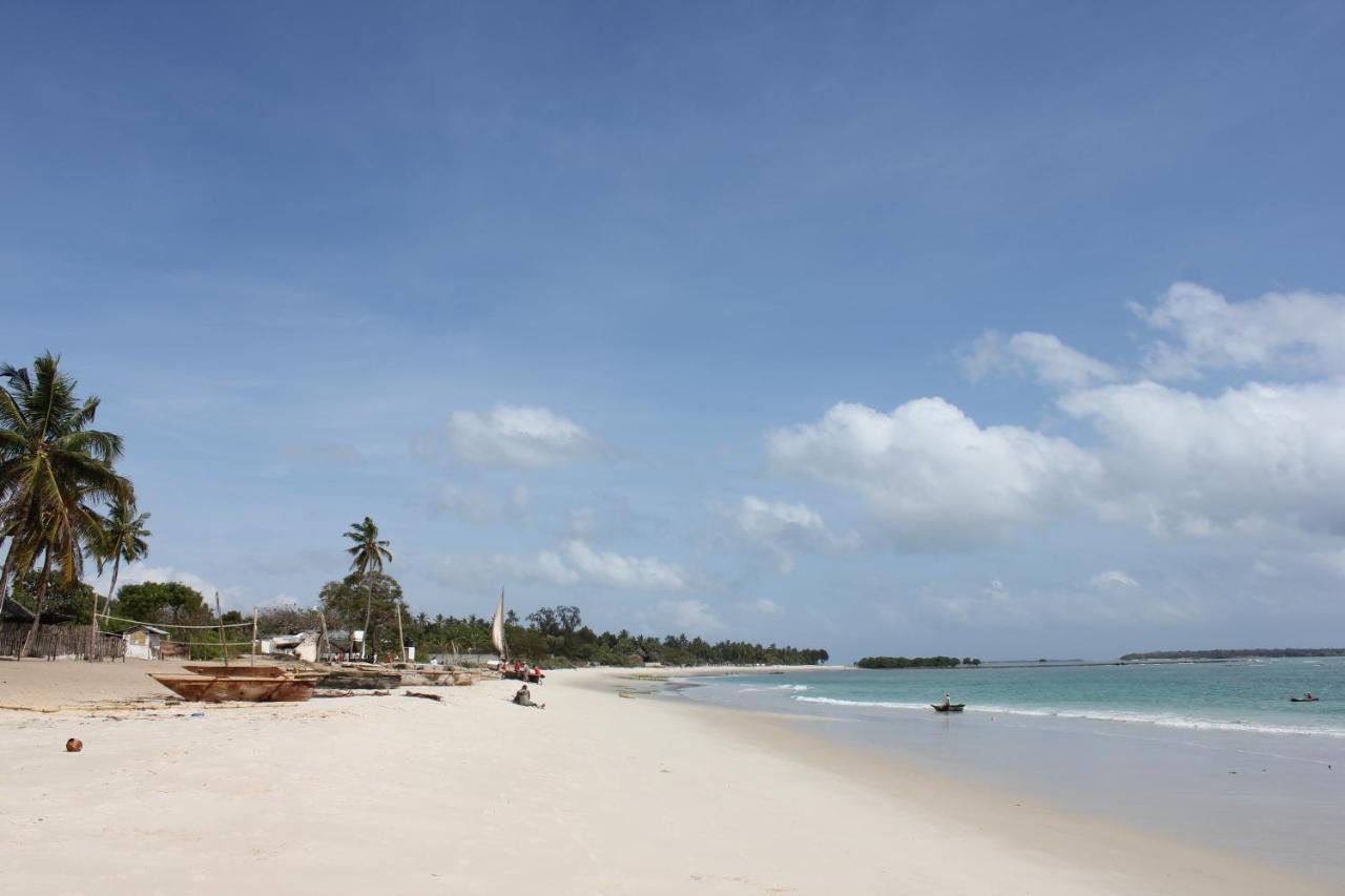 Villa Dahl Beach Resort Daressalam Exterior foto