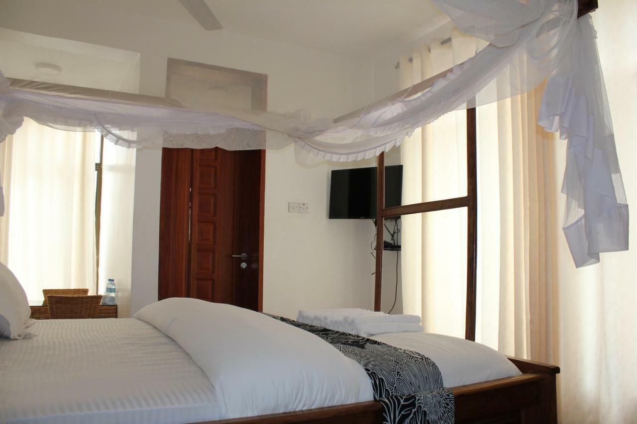 Villa Dahl Beach Resort Daressalam Exterior foto